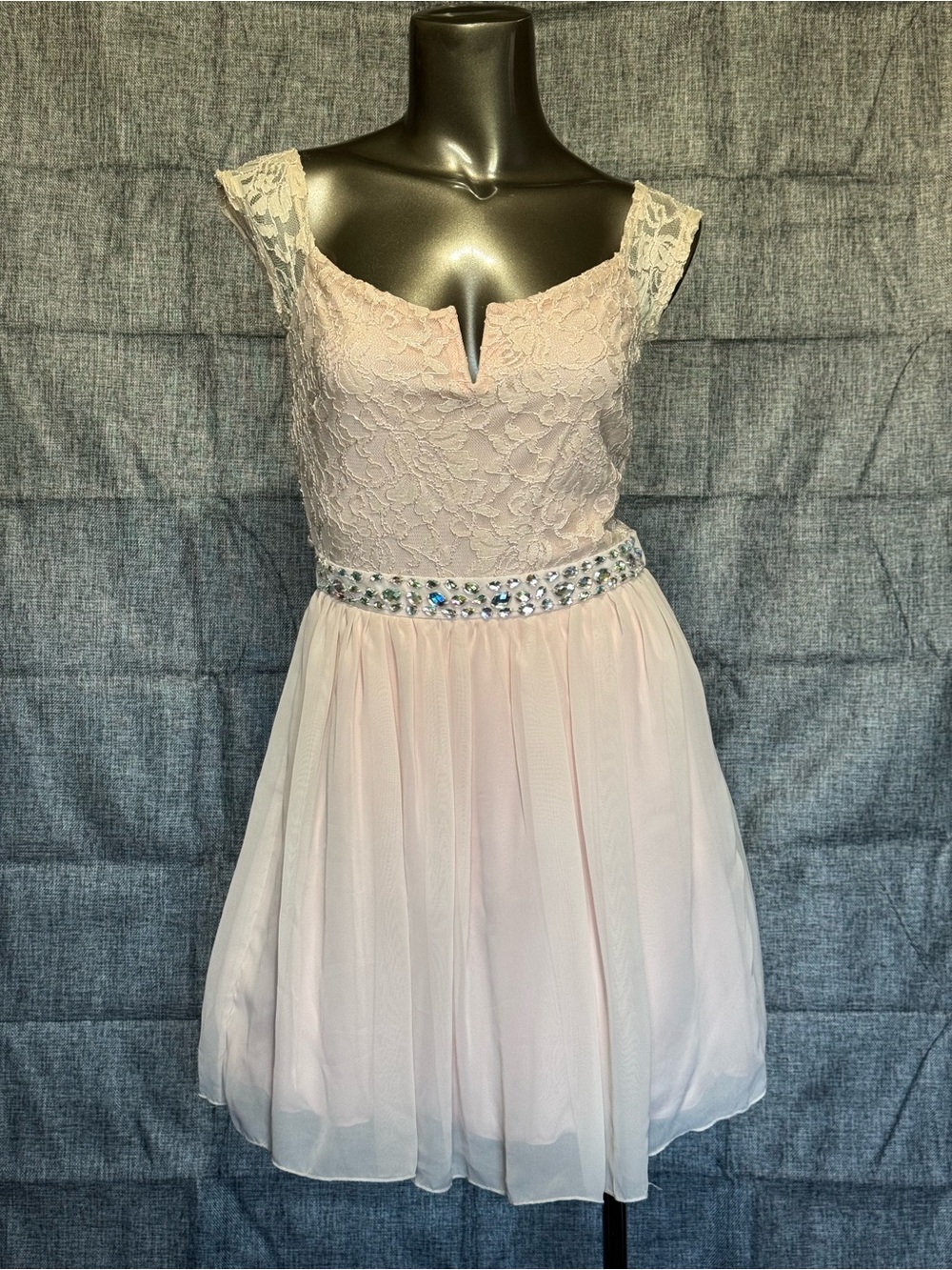 Speechless Nordstrom Peach Blush Lace Bodice Jeweled Waist Party Dress 8 women’s